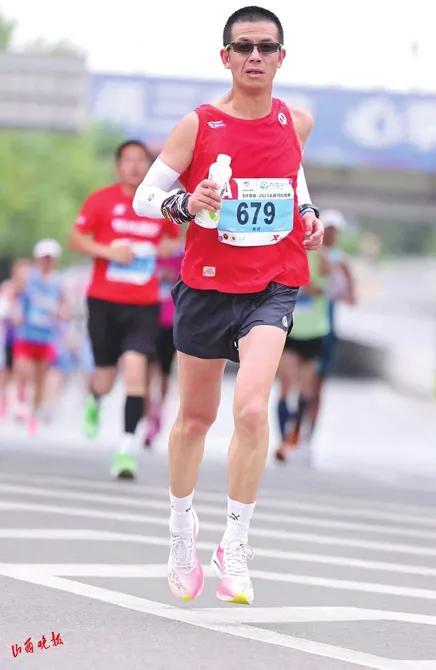 太原马拉松, 他计划连续, 成为