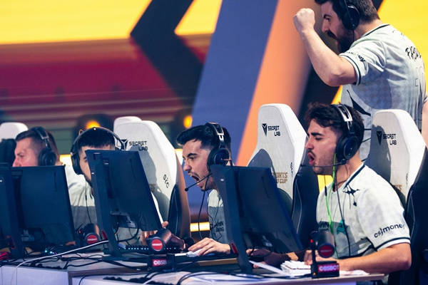 明星选手X, Heroi 明星选手X, Heroi