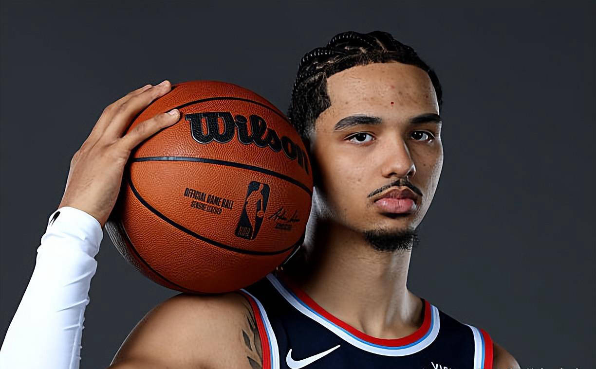 弗劳尔斯虽, 比赛中保持 弗劳尔斯虽, 比赛中保持