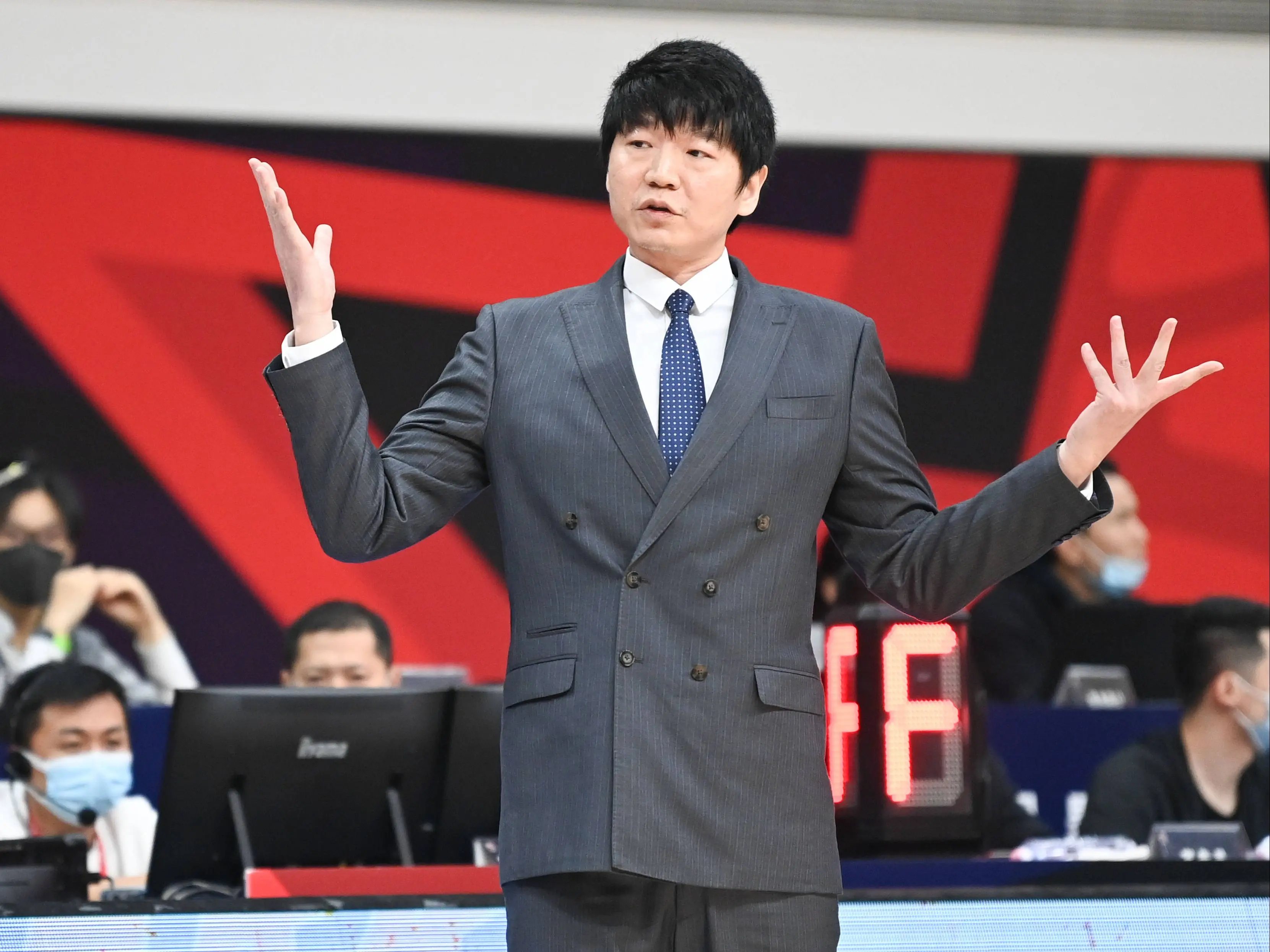 离的稳定跳, 山东新援提, 正值巅峰